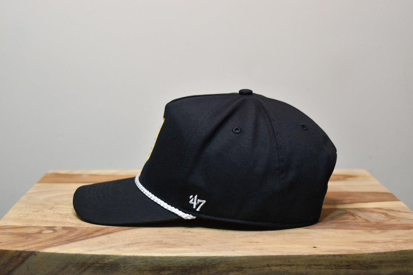 Crown and Crest Hat | Black